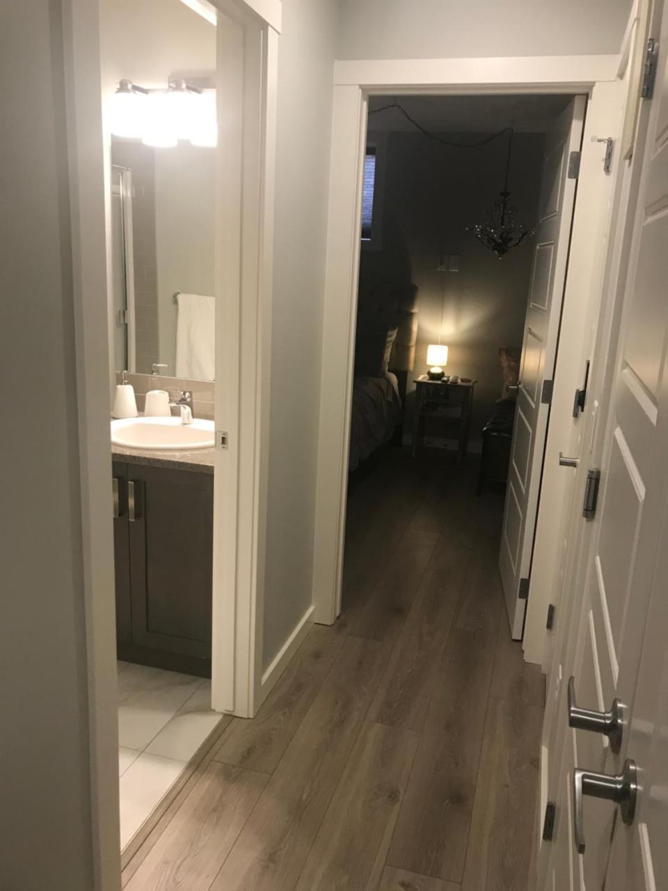 Home Sweet Condo YYC Eksteriør billede